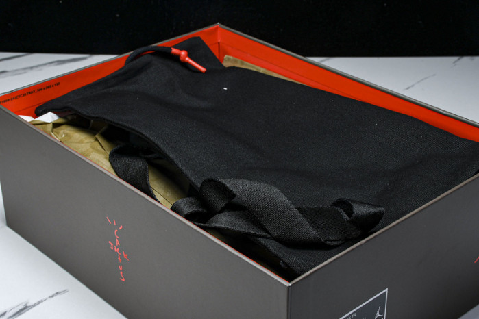 Travis Scott x Jordan Cut The Check FZ8117-101