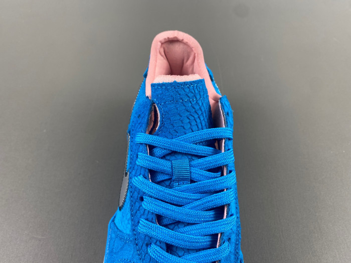 KOBE 8  CUSTOM “OFF WHITE”   555035-305