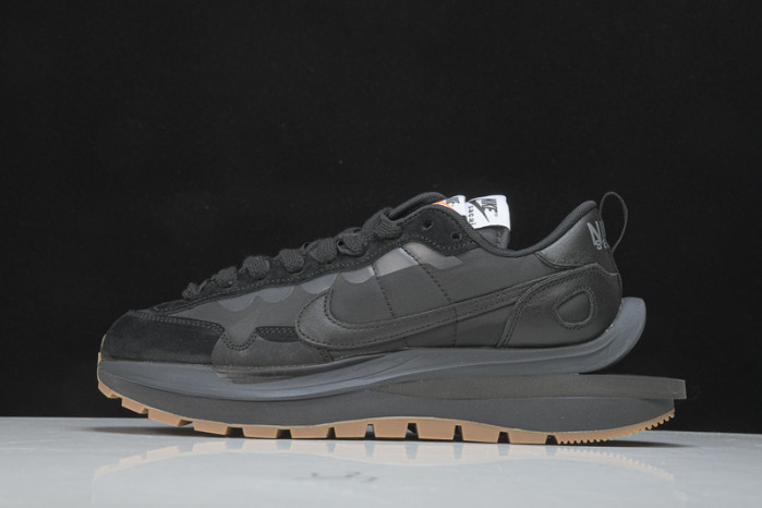 Sacai x VaporWaffle ''Black Gum'' - Nike - DD1875-002