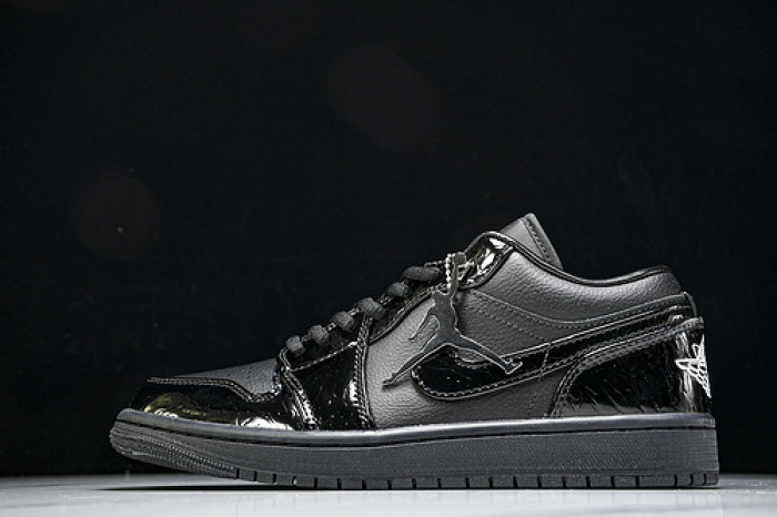 Air Jordan 1 Low “Black Croc”  HJ7743-010