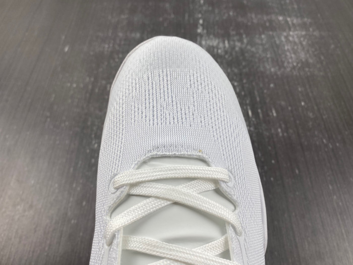 Nike Kobe 8 Protro White Metallic Gold FV6325-102