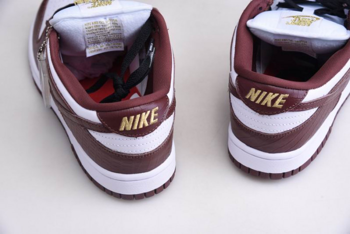 S*UPRE*ME X NIKE SB DUNK LOF DH3228-100