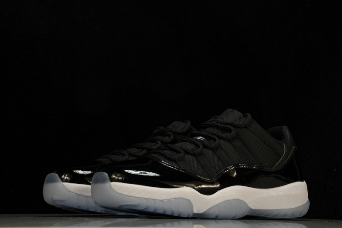 Air Jordan 11 Low 