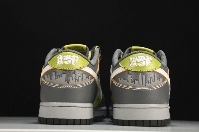 Nike SB Dunk Low HUF Wait, What!? (Friends and Family)  FD8775-002