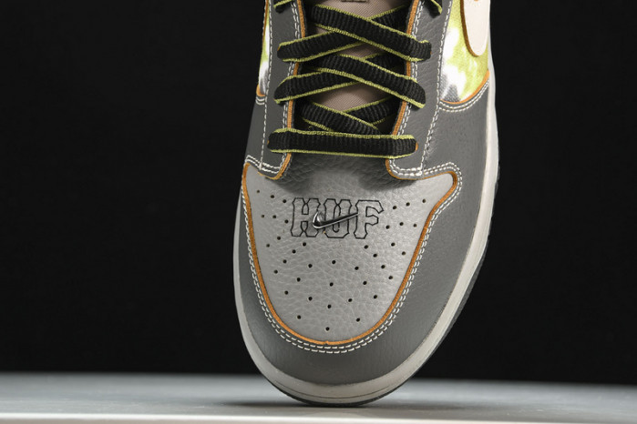 Nike SB Dunk Low HUF Wait, What!? (Friends and Family)  FD8775-002