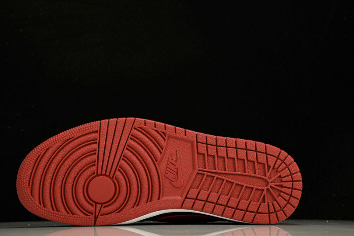 Jordan 1 Retro Low Bred (2015) - 705329-001