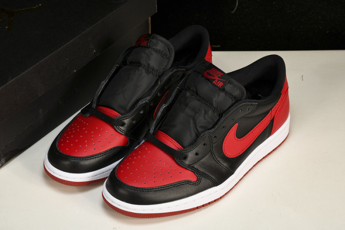 Jordan 1 Retro Low Bred (2015) - 705329-001