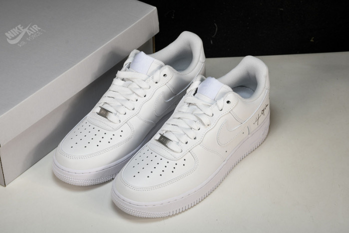 Travis Scott x Nike Air Force 1 