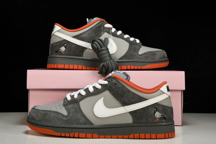 SB Dunk Low Staple NYC Pigeon  - 304292-011