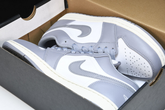 Jordan 1 Low Shadow Toe - 553558-052